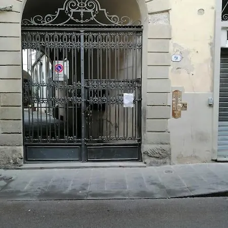 Cozy Near Train Station Florence