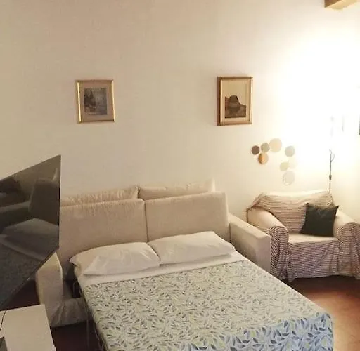 Cozy Near Train Station Apartmán Florencie